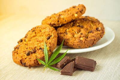 niagara falls edibles